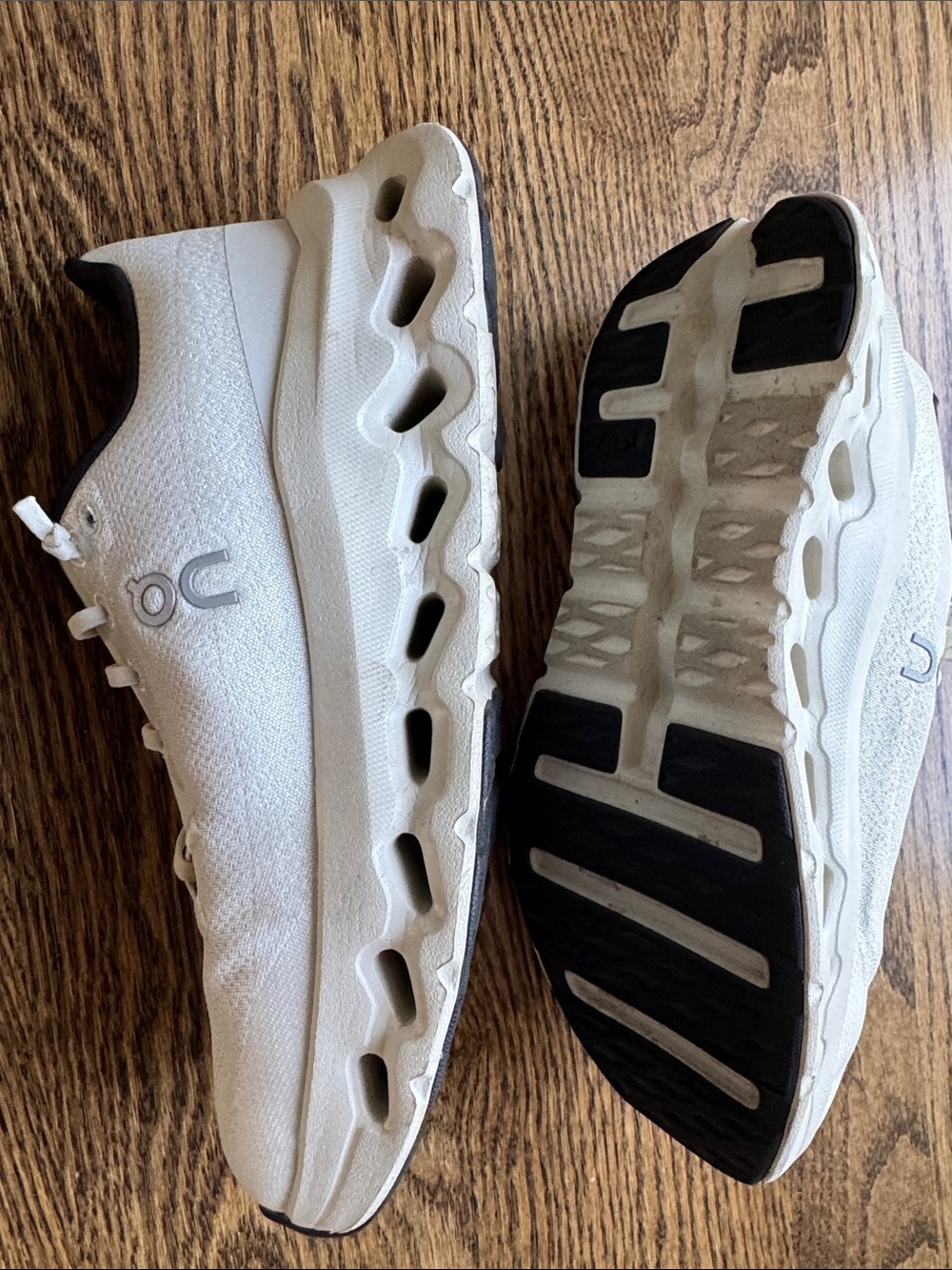 On Cloudtilt Running White and Black Sneakers - worn once - Picture 7 of 10